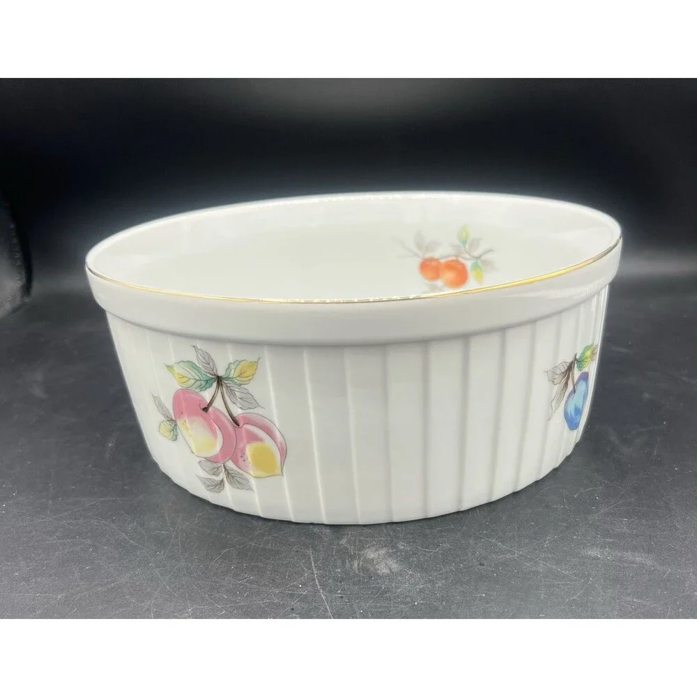 Andrea by Sadek Fruit 7531 9” Round Baker Casserole Dish Oven To Table Japan